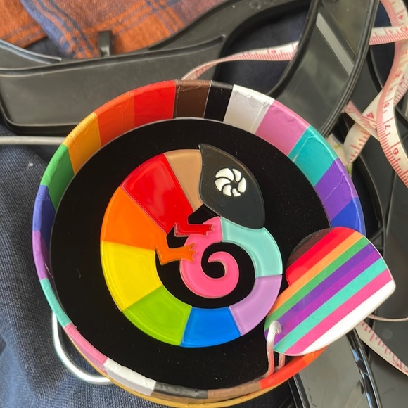 Erstwilder Jewelry - NIB Erstwilder Carmel's Colourful Chameleon Brooch